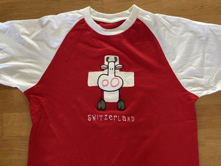 T-Shirt Schweiz Kuh gestickt Grösse M Baumwolle