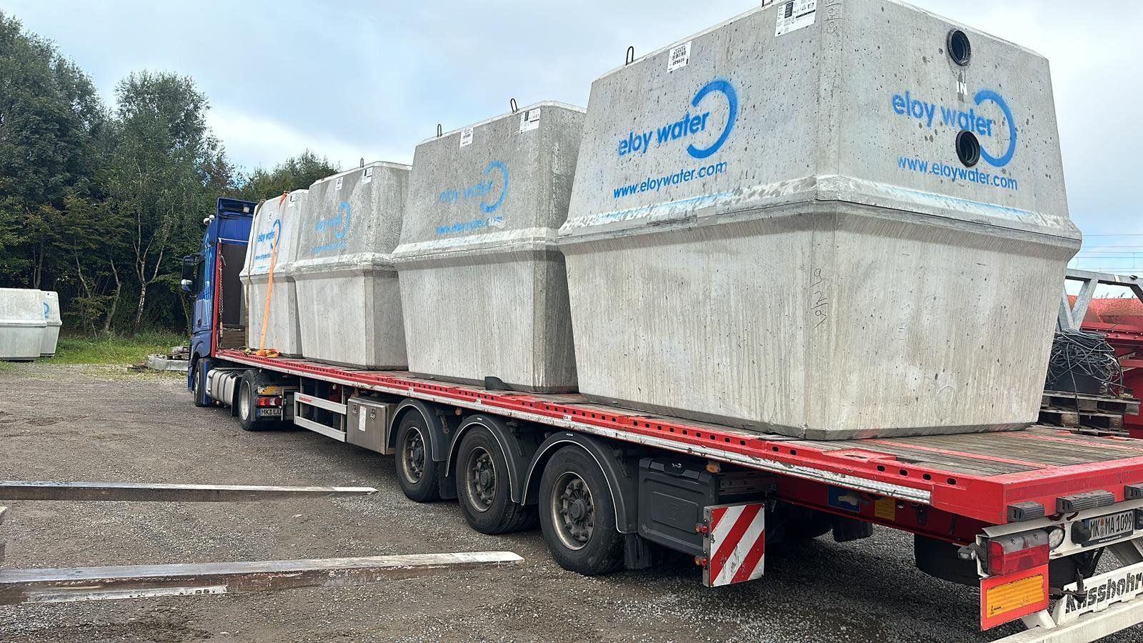 Abbeveratoi e trogoli: Wassertank 10000 Liter – Nuovo e nell'imballaggio originale da Weisslingen venduto da ramnora234 1