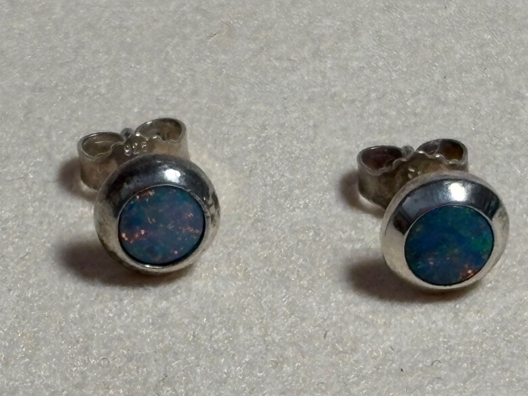 Boucles d'oreille: 1 Paar silber Ohrstecker 925 mit Opalen – D'occasion à St. Peterzell par verena40 3