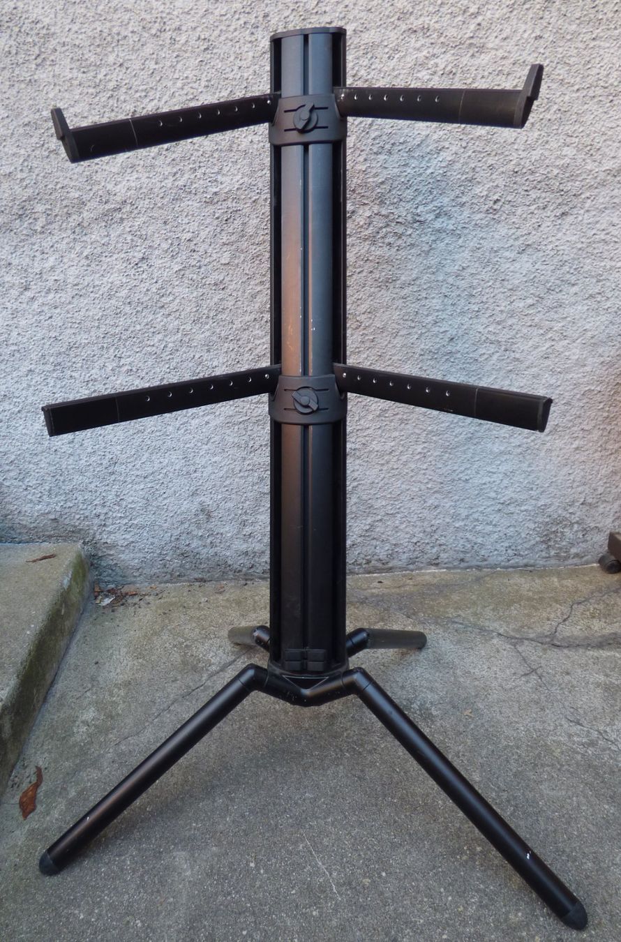 König & Meyer Supporti per strumenti musicali & leggii: K&M Spider Pro Black – Difettoso da Curio venduto da EliArb