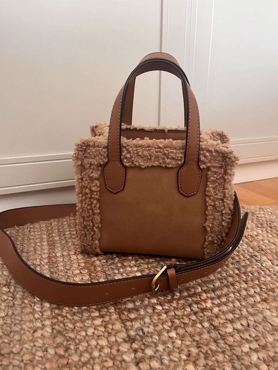Guess Taschen für Damen: Kleine Guess Handtasche  – Gebraucht aus Neudorf von wen_9jfq 1