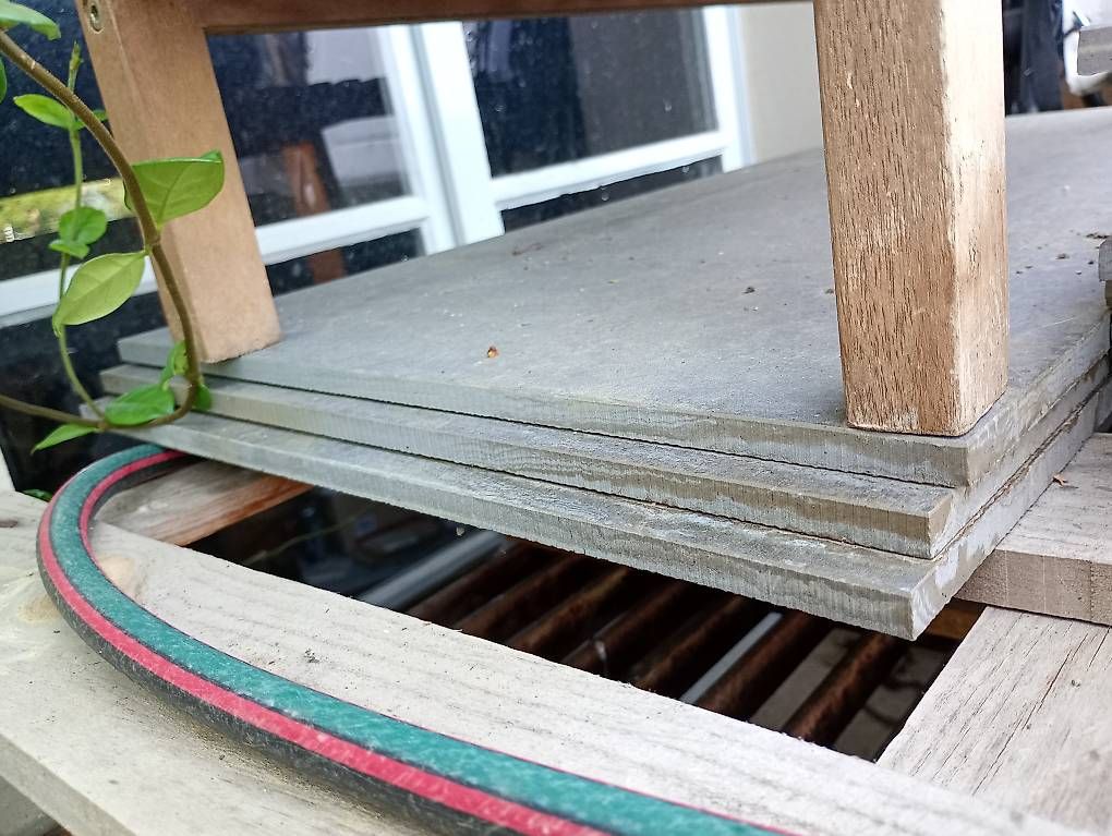 Bodenbeläge: Bodenplatten  – Neu und originalverpackt aus Gelterkinden von leo_9z8m 1