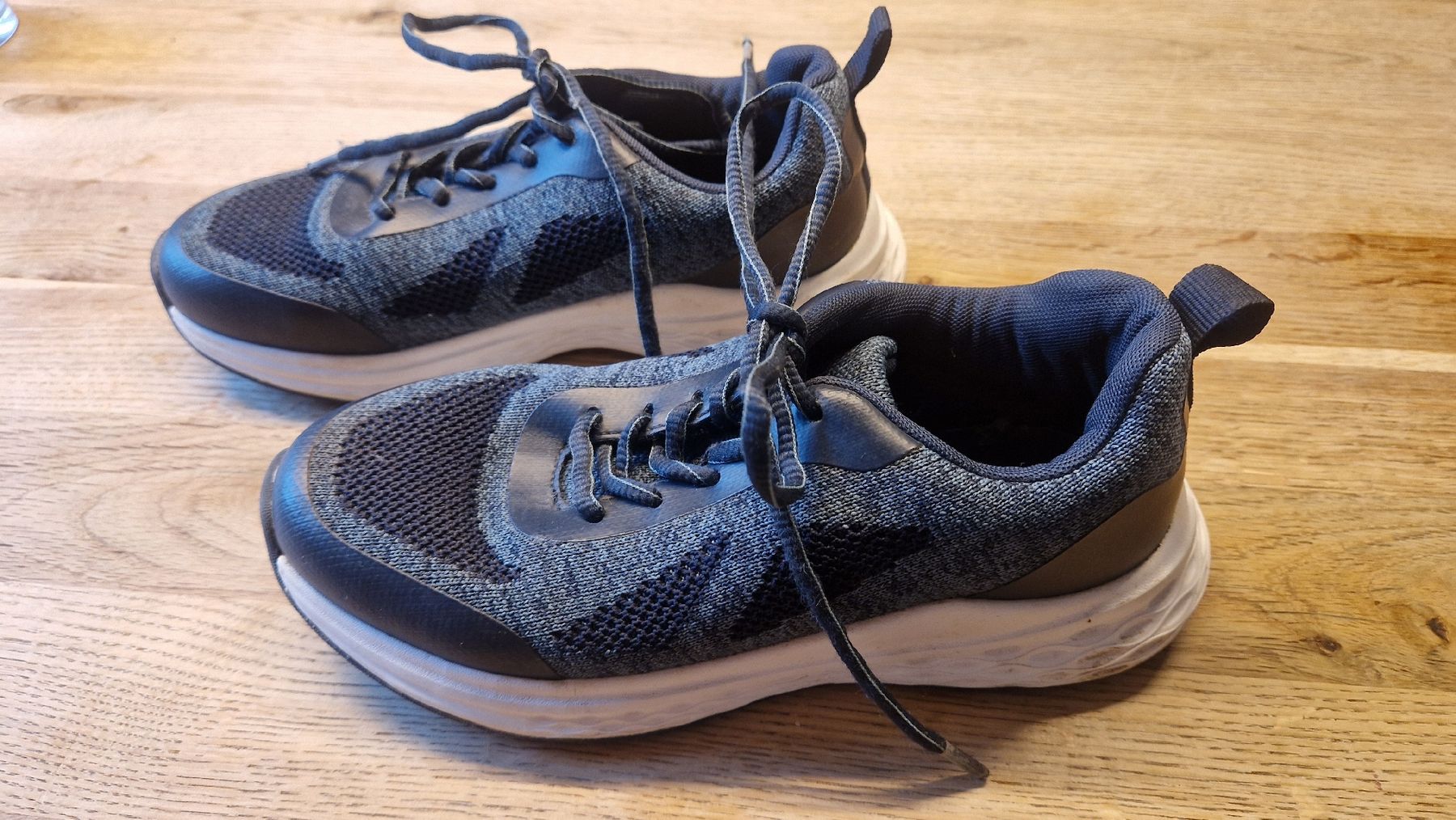 Vertbaudet Scarpe per ragazzi: Turns chume gr.36 – Usato da Mülligen venduto da Dela19 1