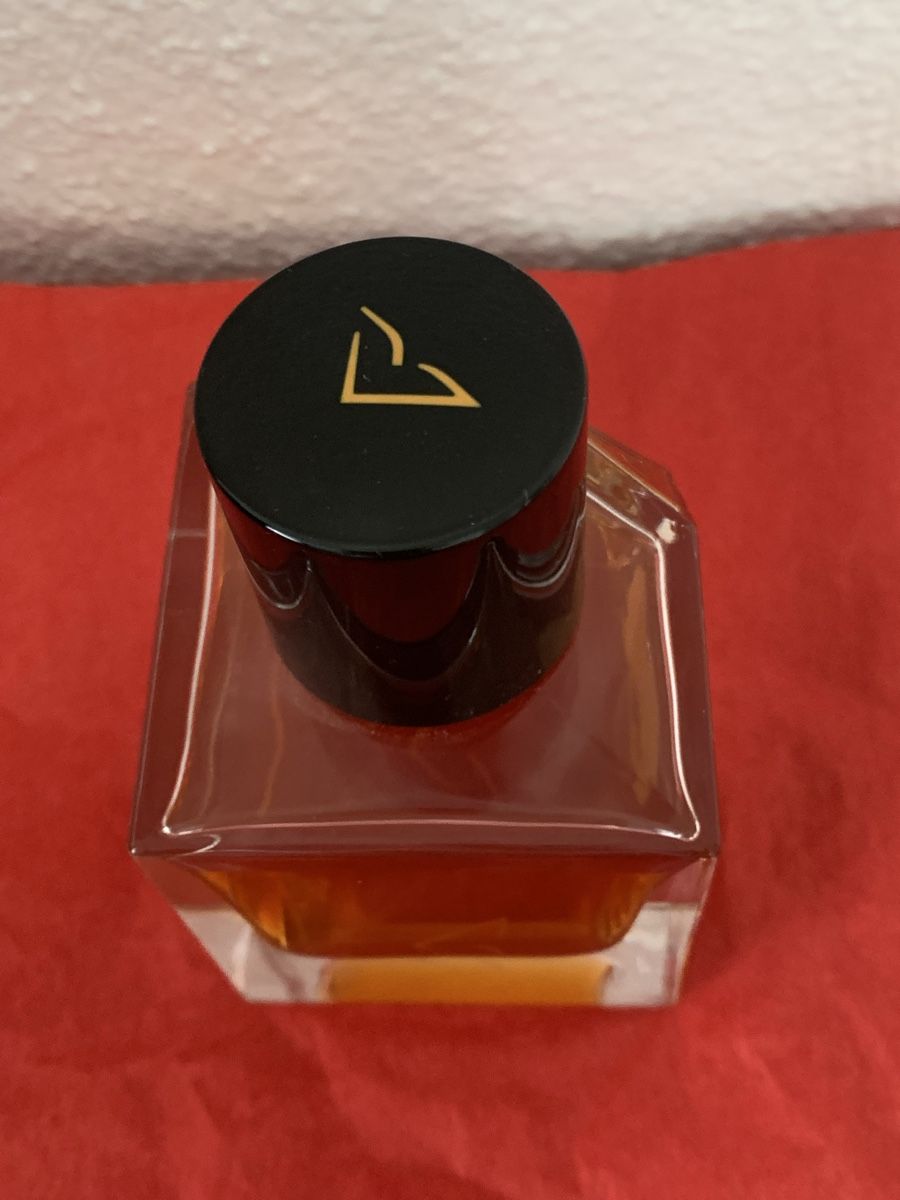 Profumi & Eau de Toilette: Vertus Paris Paradox Eau De Parfum Spray 100ml – Usato da Reiden venduto da hro_9hlz 1