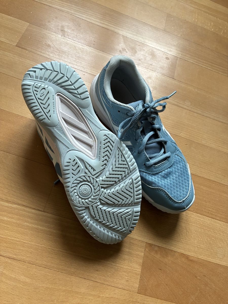 Asics Scarpe per ragazzi: Hallenturnschuhe Asics Gr.39 – Usato da Gachnang venduto da Liv014 1