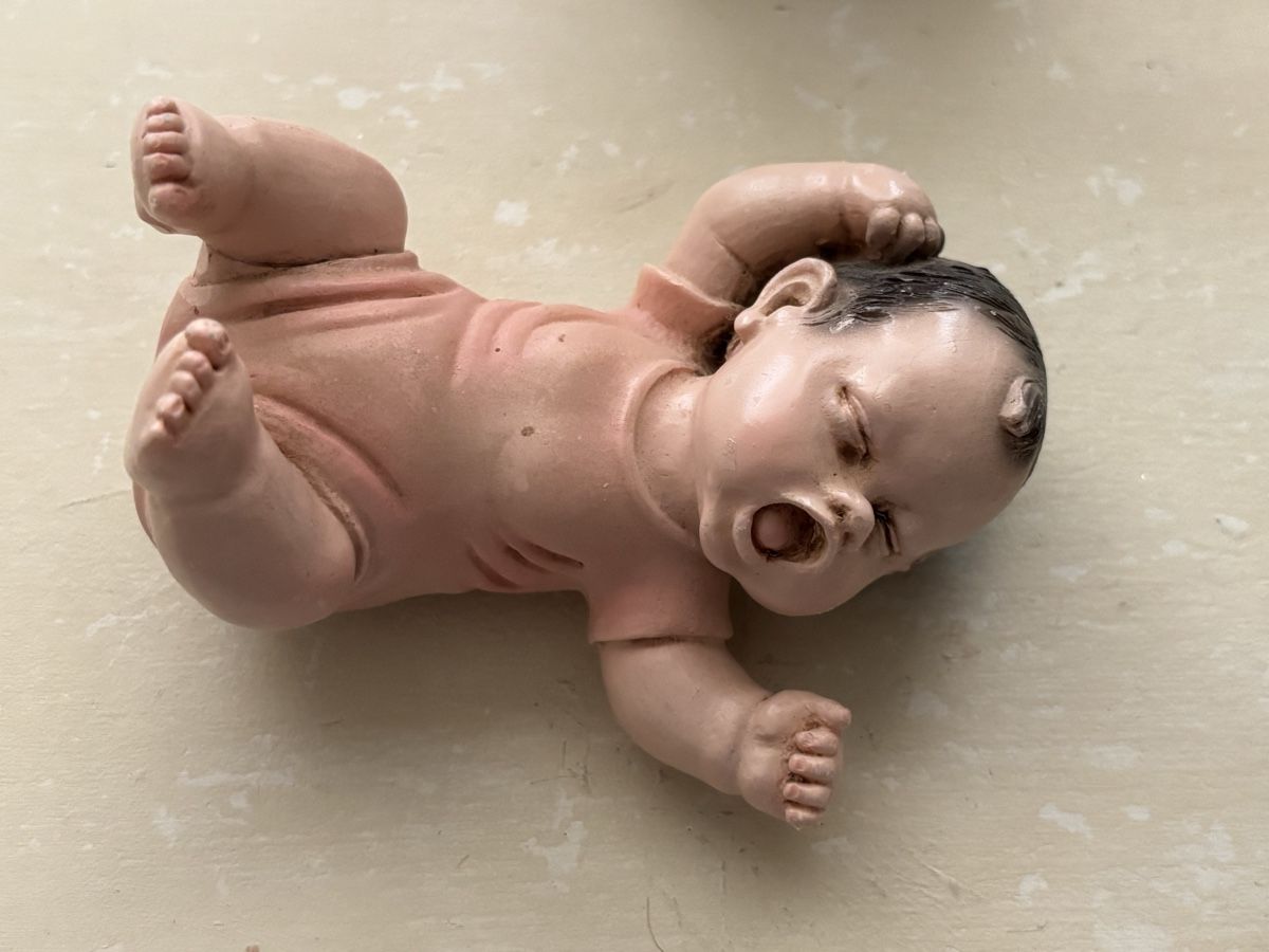 Tutte le decorazioni: Luchesi 3 Figuren und Stuhl – Usato da Balsthal venduto da AGUARDA 2