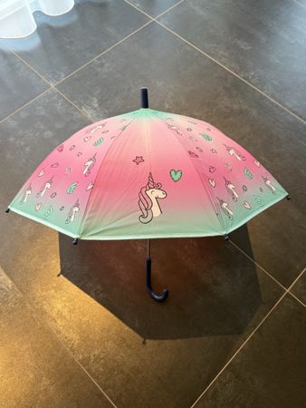 Kinder Regenschirm mit Einhorn Motiv