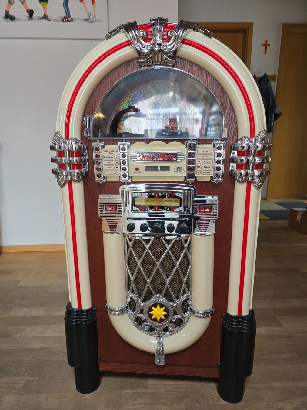 Musiktruhen: Jukebox Karcher mit CD-Player gebraucht im Retro-Stil – Gebraucht aus Laufenburg von Ttgar 1