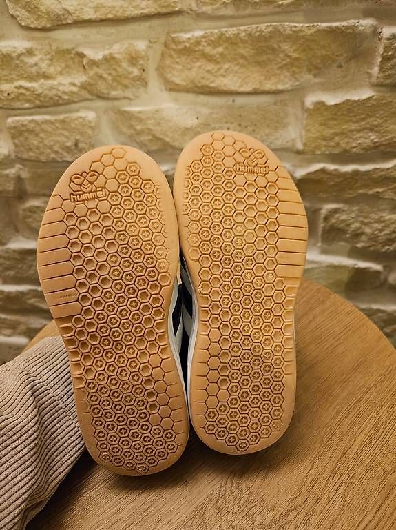 Chaussures garçon: Hallenturnschuhe Gr. 32 – D'occasion à La Heutte par tau_5vvl 1
