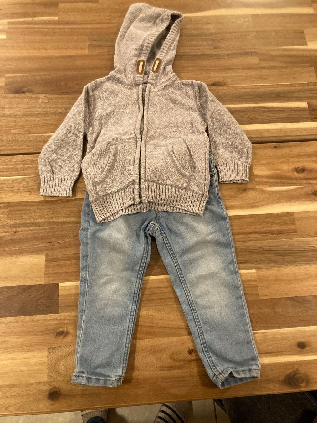 Lotti di vestiti: Kinderset – Usato da Würenlingen venduto da meadc