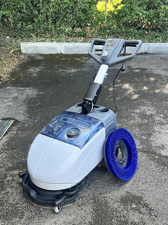 Nilfisk Tutte le macchine: Nilfisk sc351 scheuermaschine( taski wetrok cleanfix) – Usato da Birr venduto da Numer-01