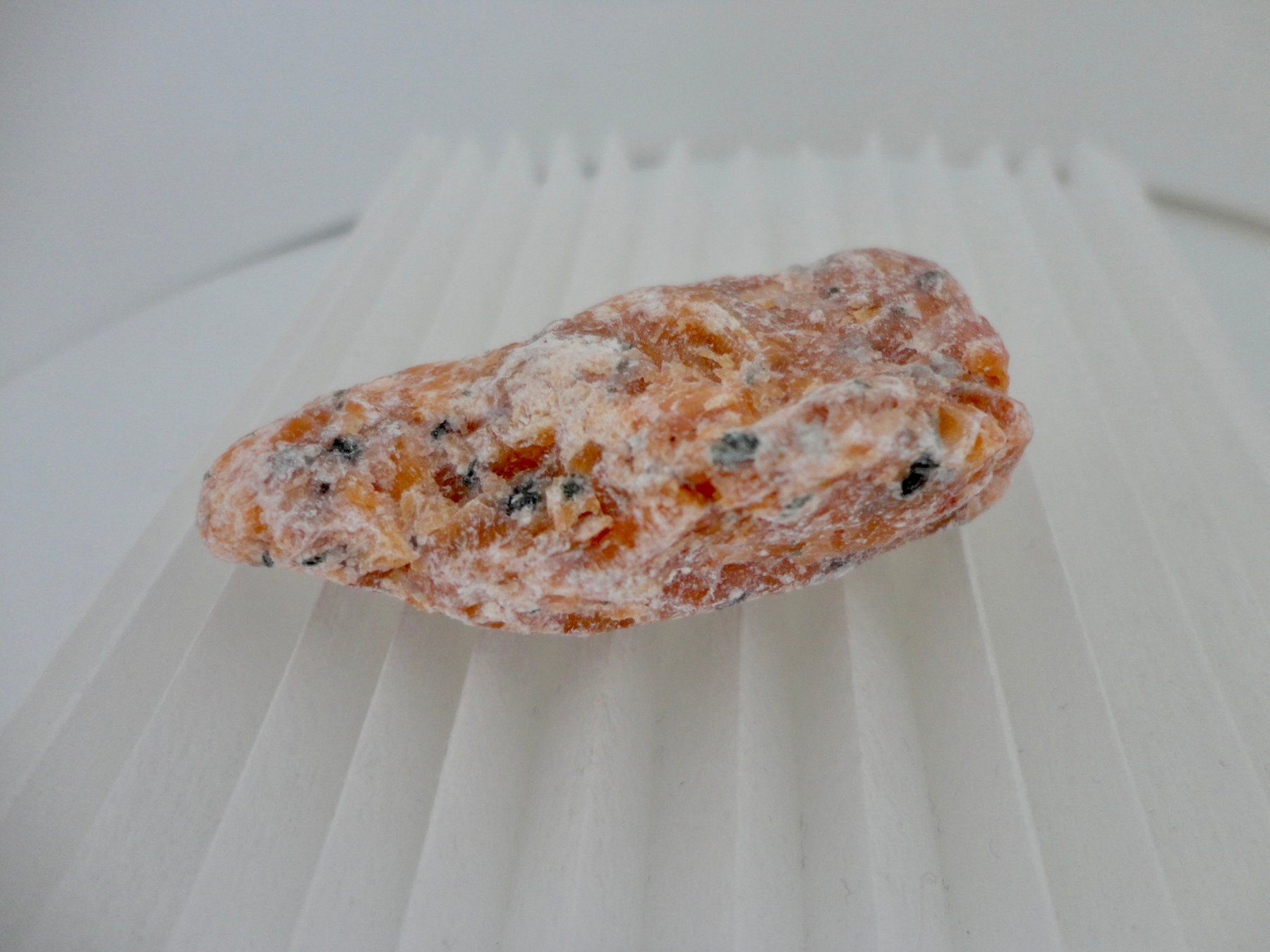 Mineralien & Heilsteine: Feuercalcit roh Heilstein – Neu (gemäss Beschreibung) aus Biberist von Steine 1