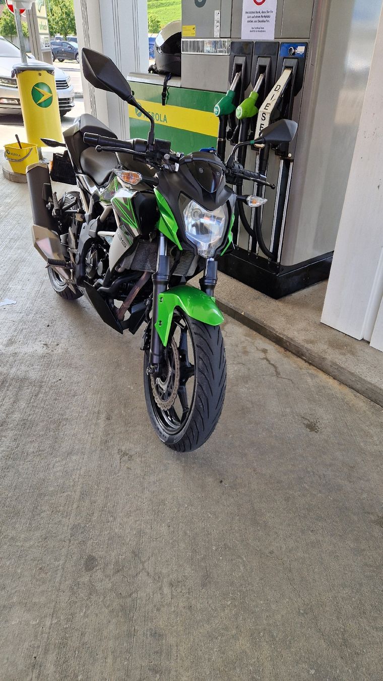 Kawasaki Strada: Kawasaki Z125 – Usato da Ohmstal venduto da wil_xp75