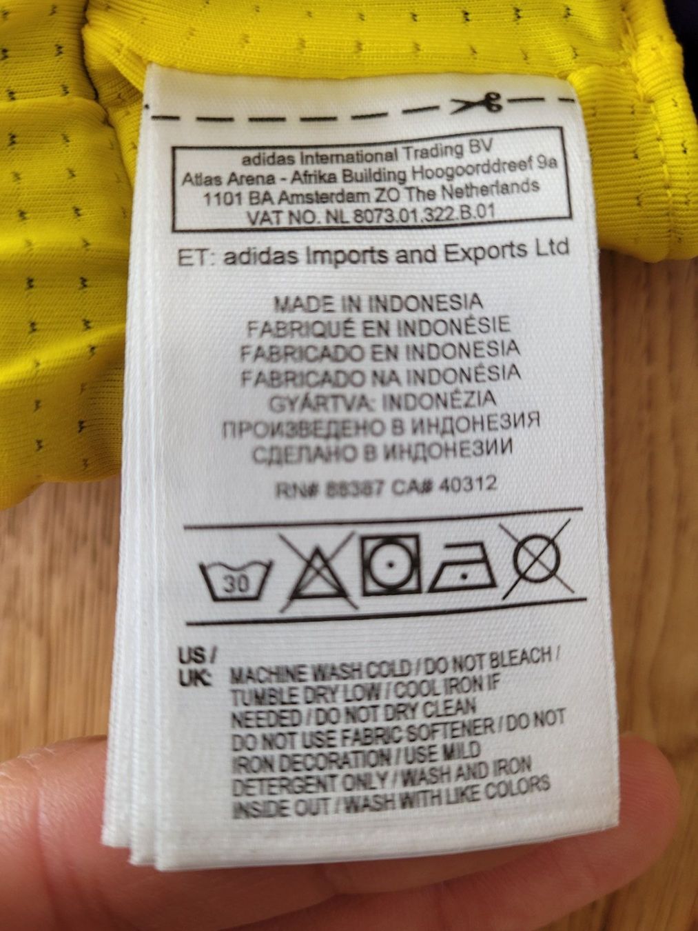 Adidas Hosen: ADIDAS Shorts Gr. 32 – Gebraucht aus Rheinfelden von DHS 6