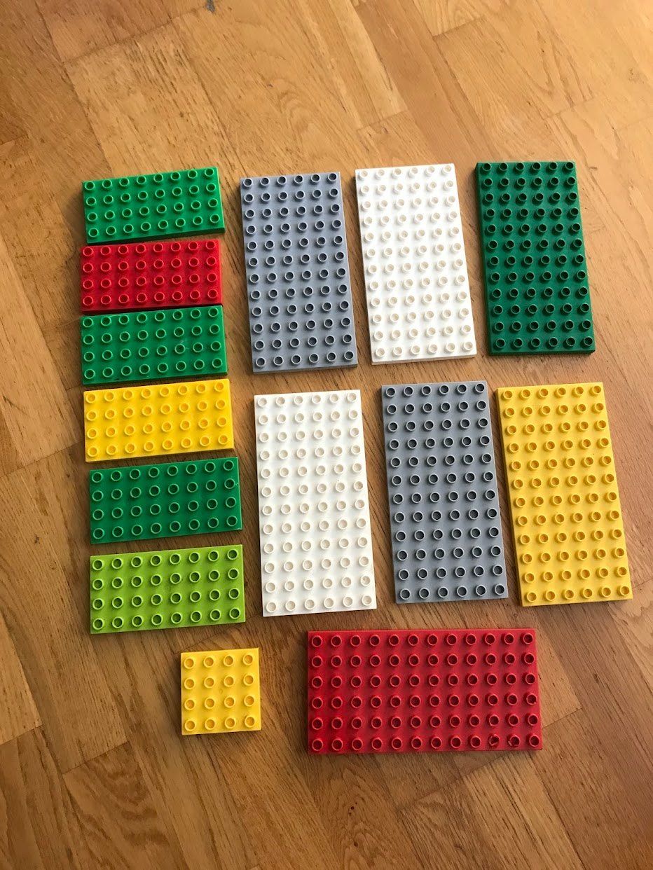 Lego Giocattoli: 14 Lego Duplo Platen – Usato da Dübendorf venduto da Fip05