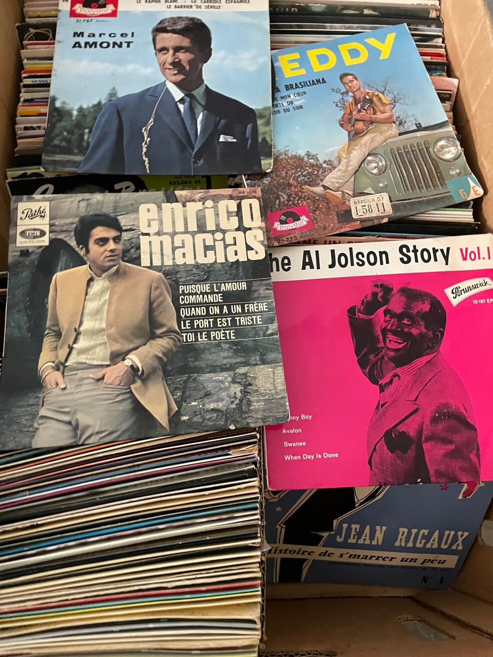 Schallplatten: 2 cartons de disque vinyle 45 t a 4 titres – Gebraucht aus La Croix (Lutry) von netrajet 2