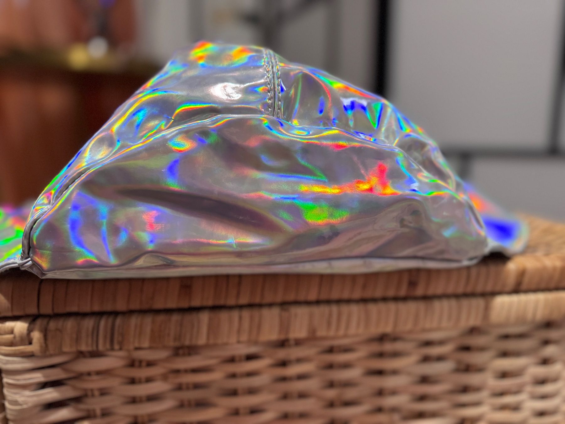 Zaini: Silber Holographischer Rucksack - auffällig – Usato da Eichberg venduto da OanaB 1