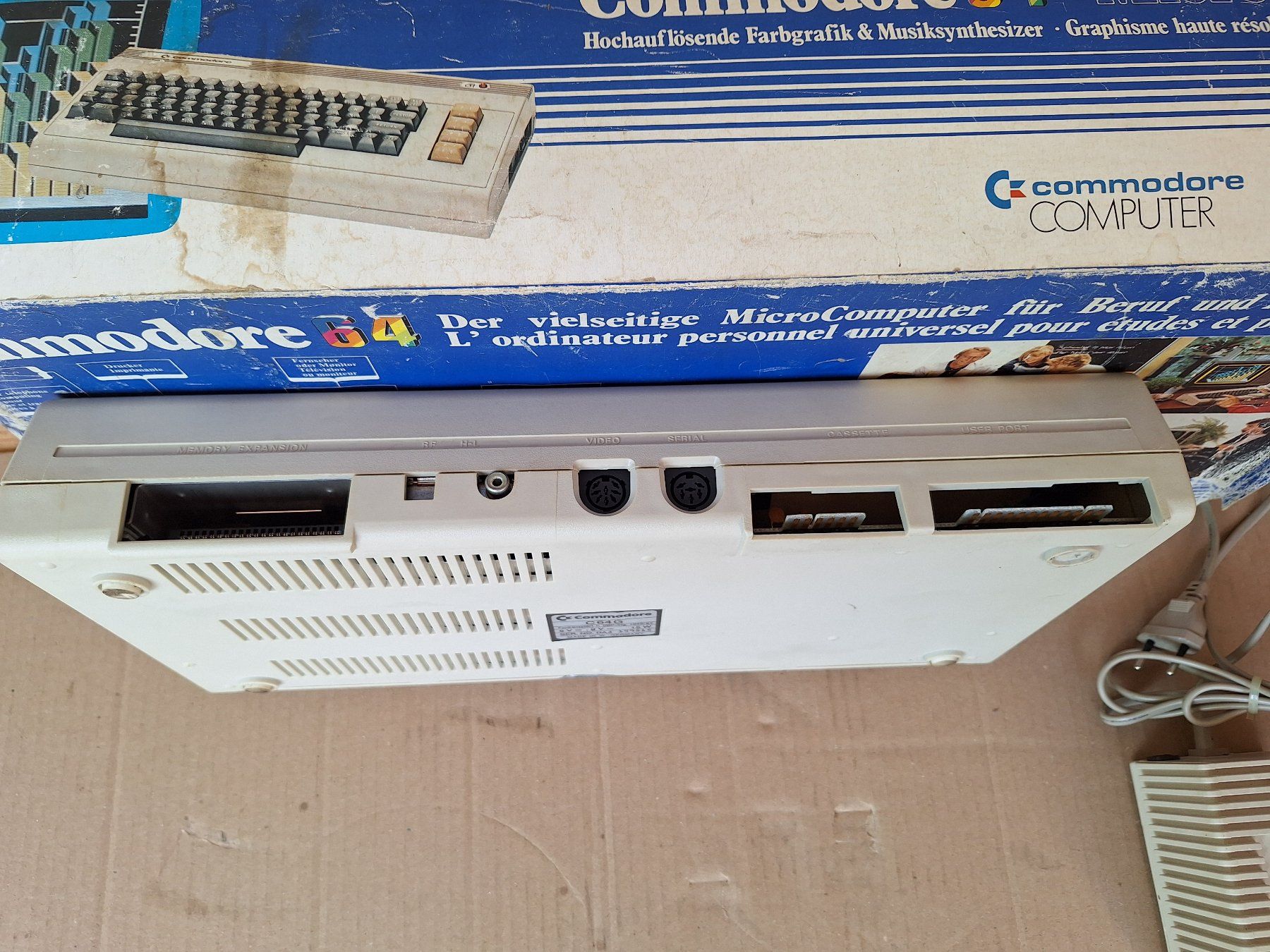 Commodore PCs: Commodore 64 – Defekt aus Madiswil von  3