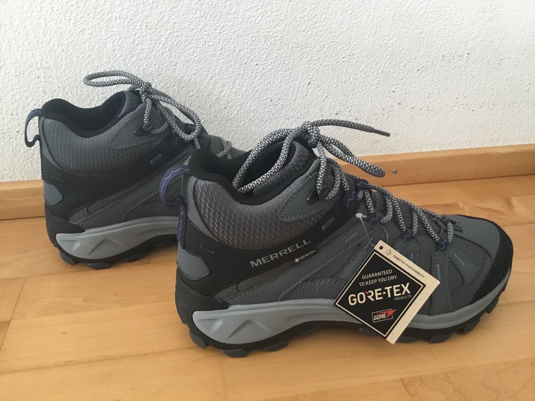 Merrell Scarpe da uomo: Merrell Gore Tex Wanderschuhe, Men, Gr. 45, Neu – Nuovo (secondo la descrizione) da Chur venduto da Jacky17 2