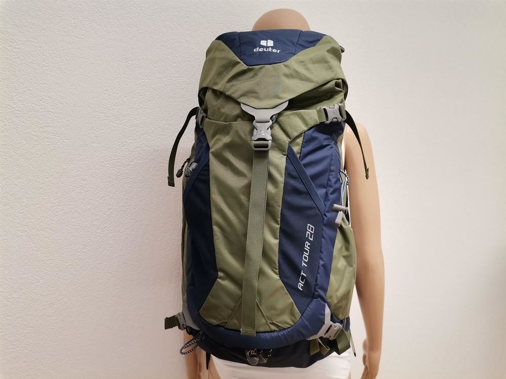 Deuter act outlet 28