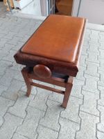 Schöner Klavierhocker aus Holz antik
