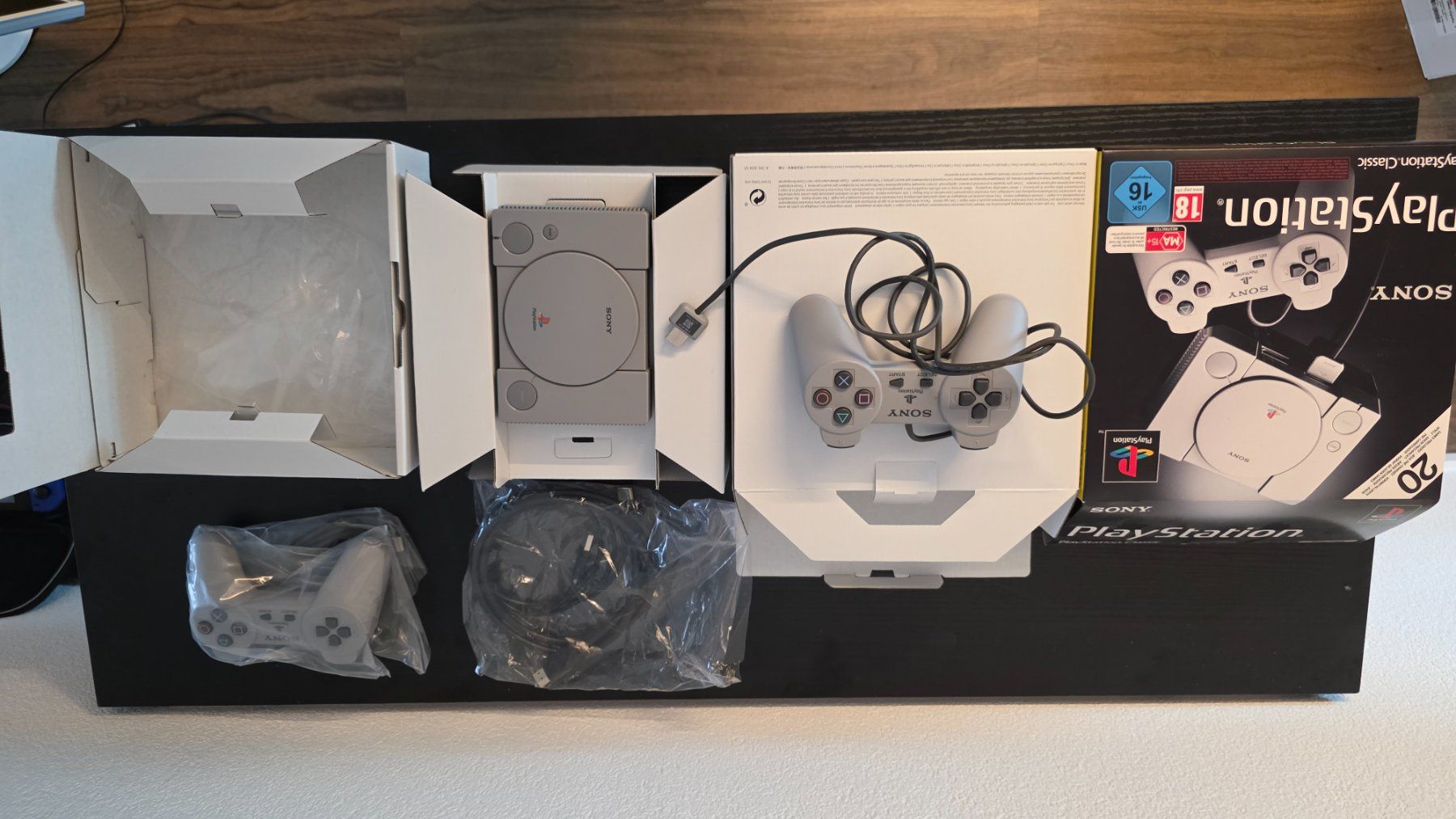 Sony Console: Sony PlayStation Classic Mini mit Controller gebraucht – Usato da Grenchen venduto da Akarrgaming 4