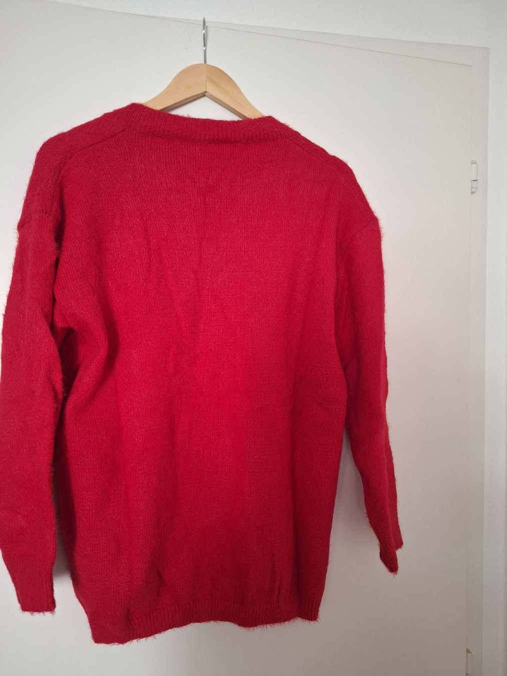 Pulls & Sweat-shirts: Pull – Neuf (Voir description) à Fribourg par car_6vvs 2
