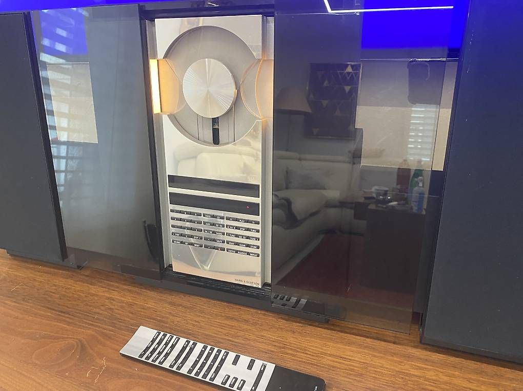 Bang & Olufsen Sistemi audio & multimediali: B&O BeoCenter 2300 mit Beolab 2500 – Usato da Buchs Ag venduto da slj_hbb7 2