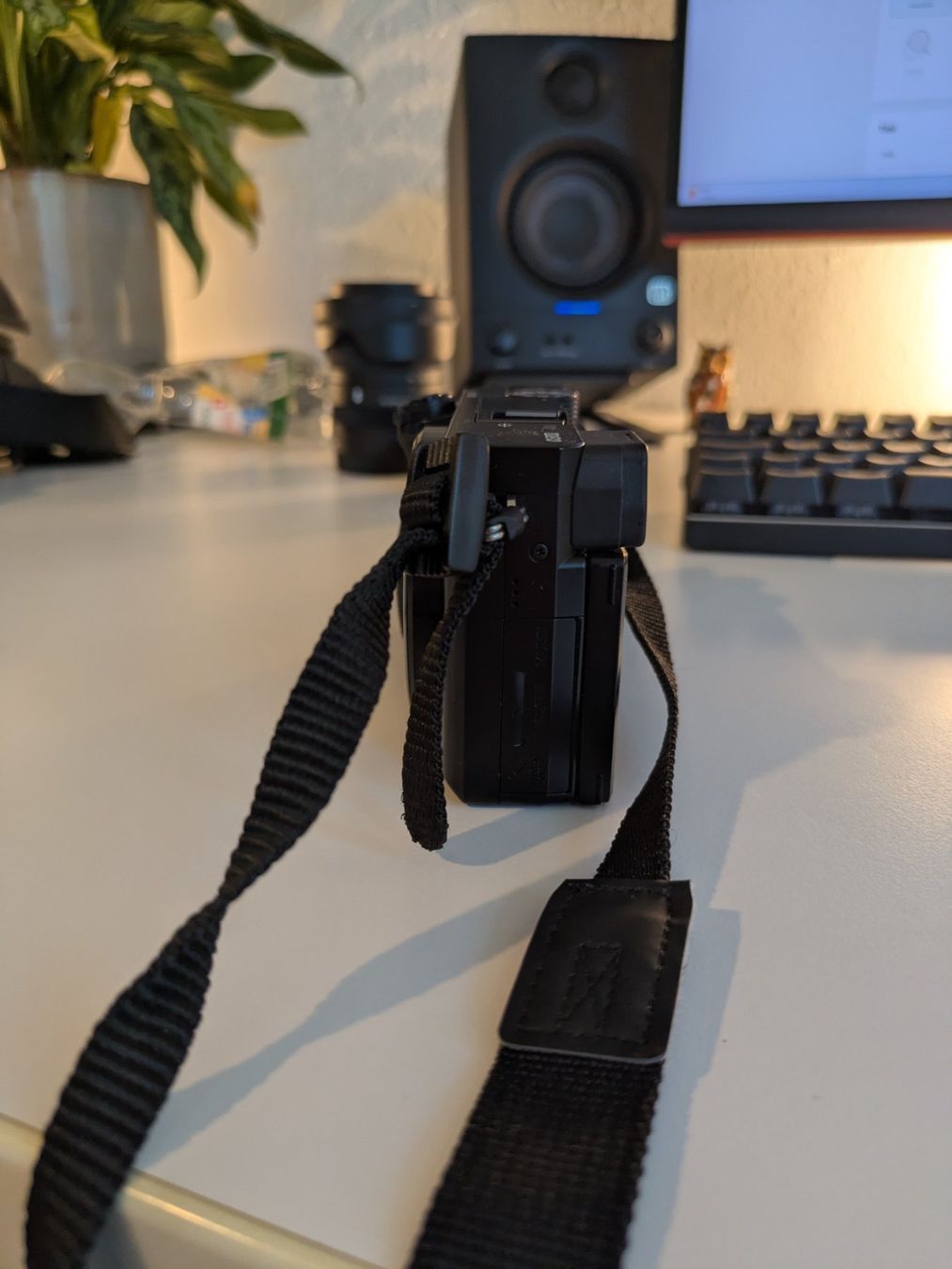 Sony Kamera: Sony Alpha 6100 – Gebraucht aus Bern von rap_m86c 4