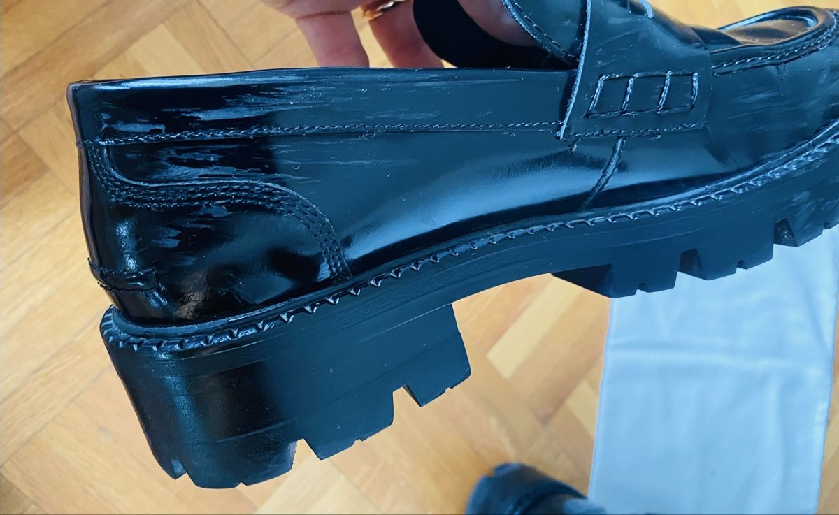 Massimo Dutti Scarpe da donna: Schwarze Lack-Loafer mit Profilsohle – Usato da Lugano venduto da mariavenezia 7