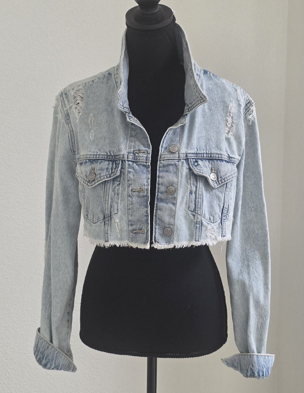 H&M Vestes: Jeansjacke H&M Grösse L hellblau Cropped Used – Neuf (Voir description) à Rheinsulz par Gilea