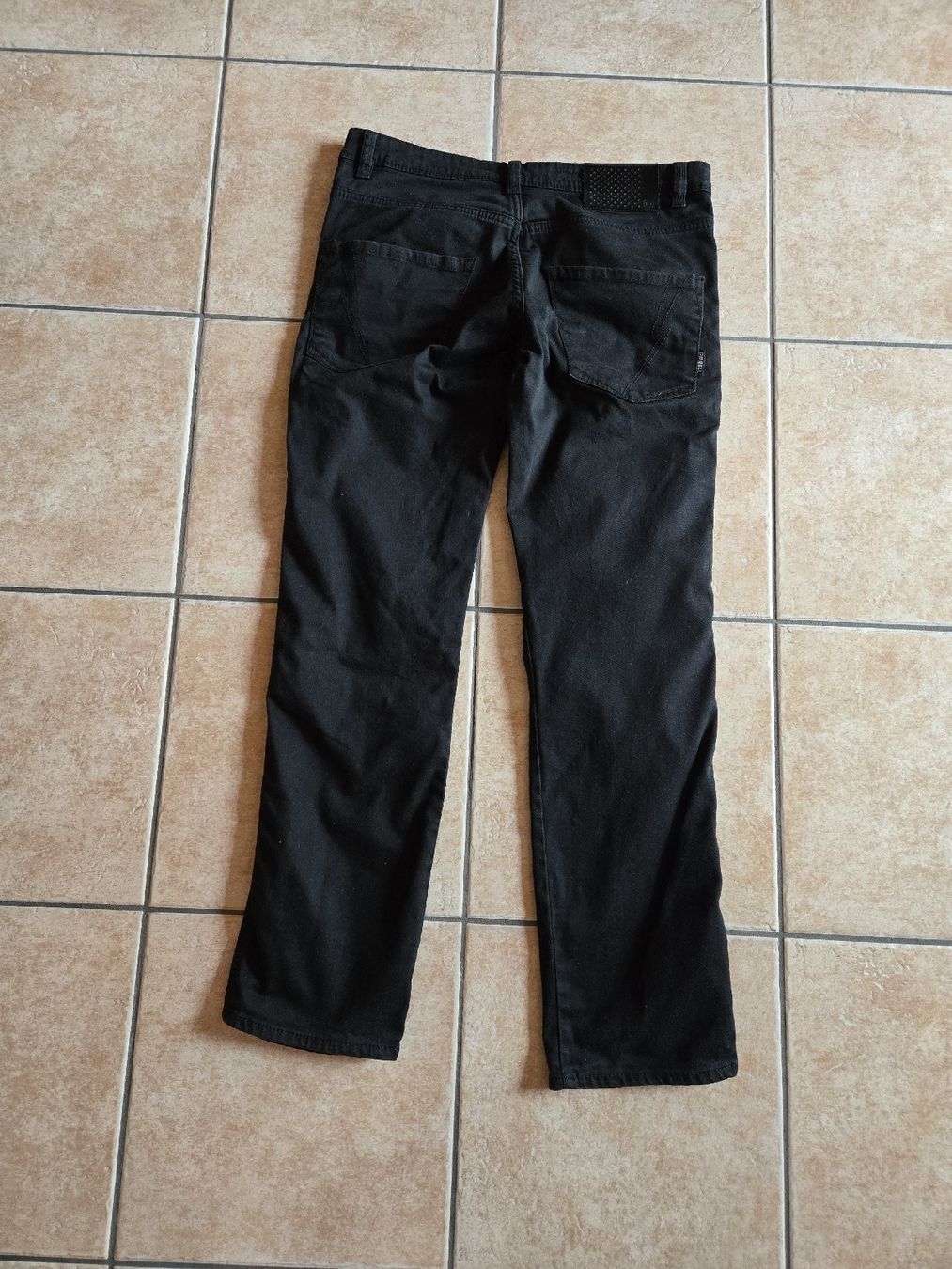 Jeans: Jeans Reell DNM Razor Black – Usato da Sion venduto da Oonathoo 1