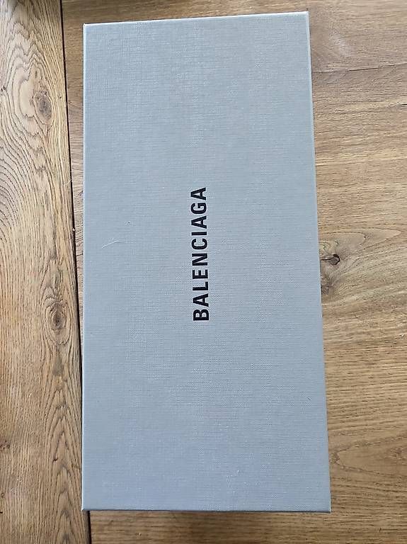 Scarpe da uomo: Pool slide Balenciaga rubber – Nuovo e nell'imballaggio originale da Davesco-Soragno venduto da gia_l9fy 3