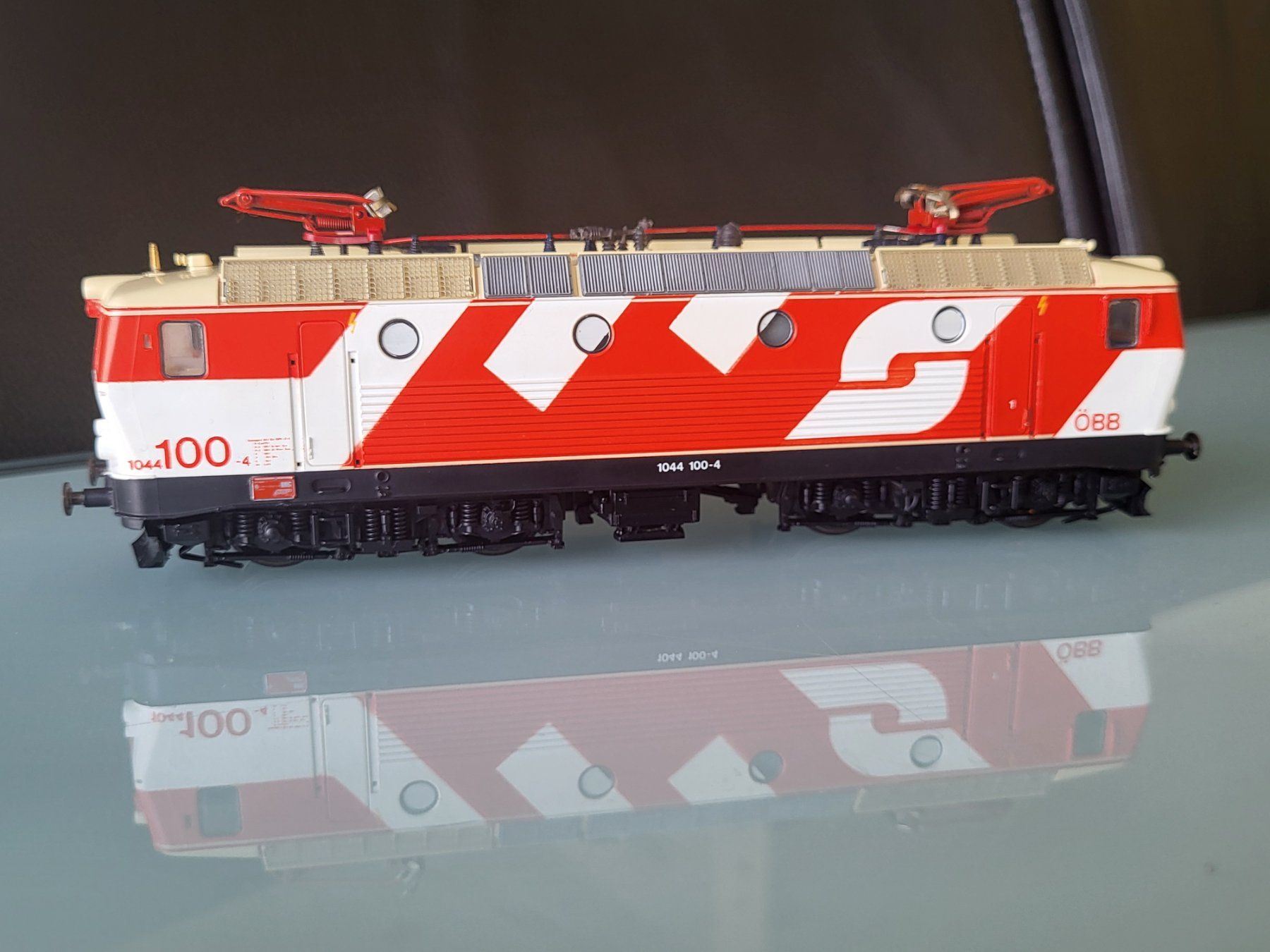 Roco Trains électriques: H0 ROCO ÖBB 1044 100-4 – D'occasion à Oberburg par sensetal 4