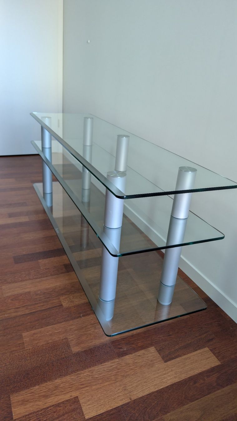 Mobili TV: Artline Glasser tv stand – Nuovo (secondo la descrizione) da Grandvaux venduto da jim_mj88