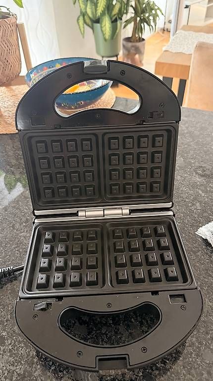 Elettrodomestici da cucina: MIO STAR Bricelet & Waffle 760 mit Wechselplatten – Usato da Hochdorf venduto da Lilporto