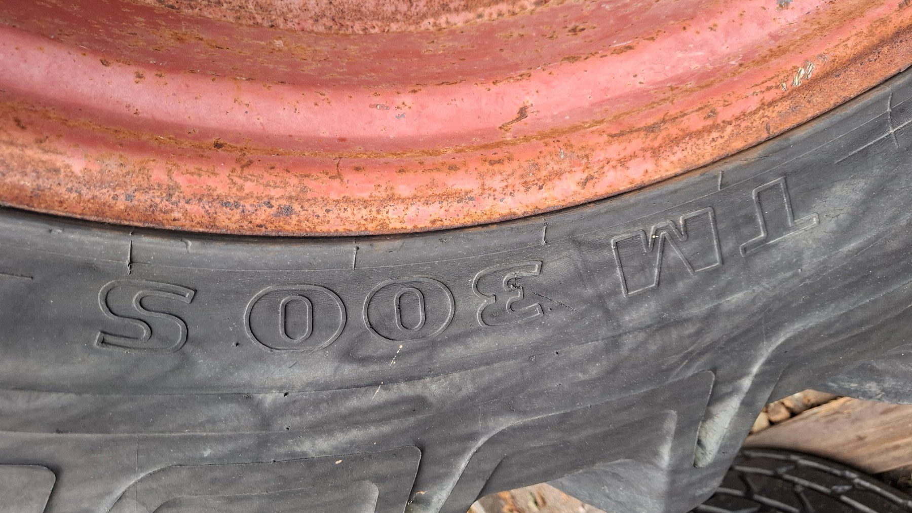Pirelli Pneumatici & Ruote complete: Pneu Zwillingsrad 18.4-38 – Usato da Lütisburg venduto da erle1 5
