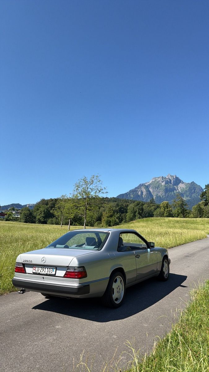 Mercedes-Benz Autos: Mercedes 300 CE 1990 Automatic – Gebraucht aus Buchrain von calhau99 2