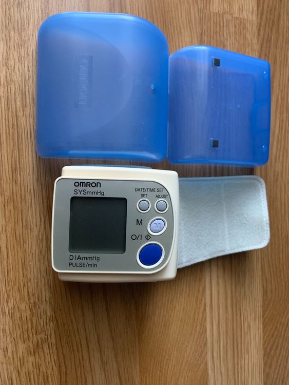 OMRON RX3 Plus, Blutdruckmessgerät für Handgelenk, neuwertig | Kaufen ...