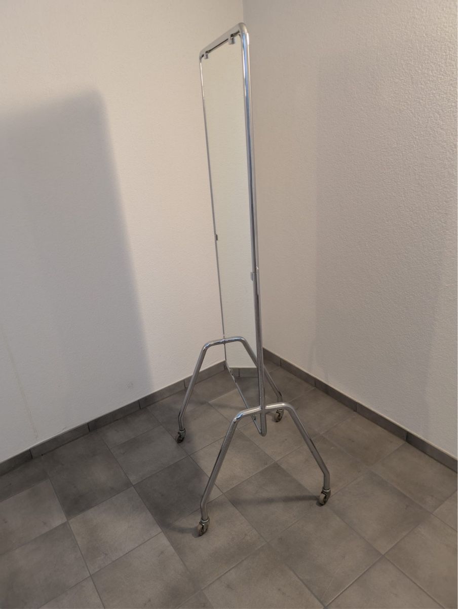 Miroirs: Standspiegel auf Rädern – D'occasion à Adlikon b.Regensdf par kat_7btp 1