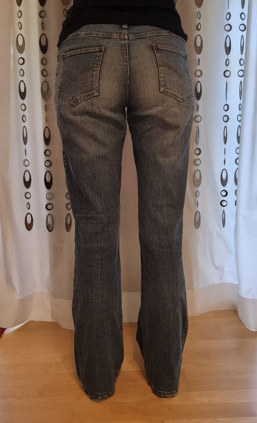 Jeans: Flared Jeans – Gebraucht aus Grabs von Secondhand_clothes 2