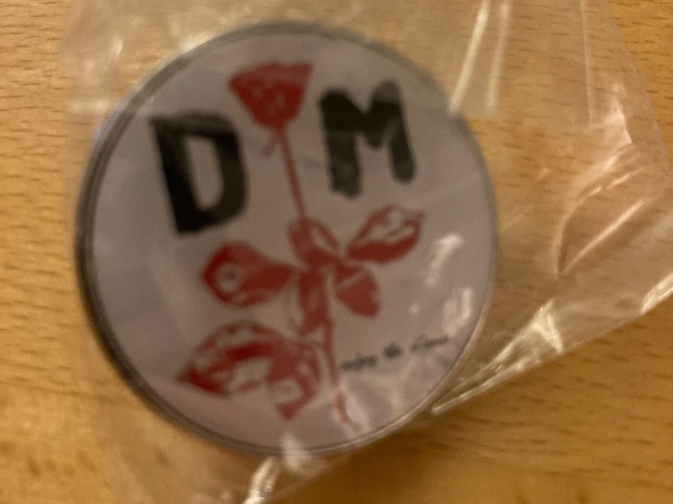 Spille & Fermagli: Depeche Mode Pin Anstecker Punk Rock Metal Pop – Nuovo (secondo la descrizione) da Horn venduto da abutre72