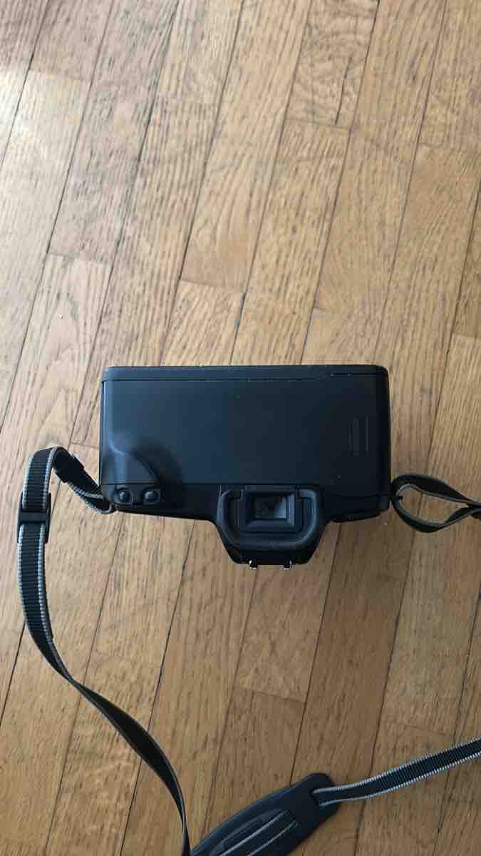 Canon Kamera: Fotocamera reflex Canon EOS 1000F, usata – Gebraucht aus Caslano von iguidice01 3
