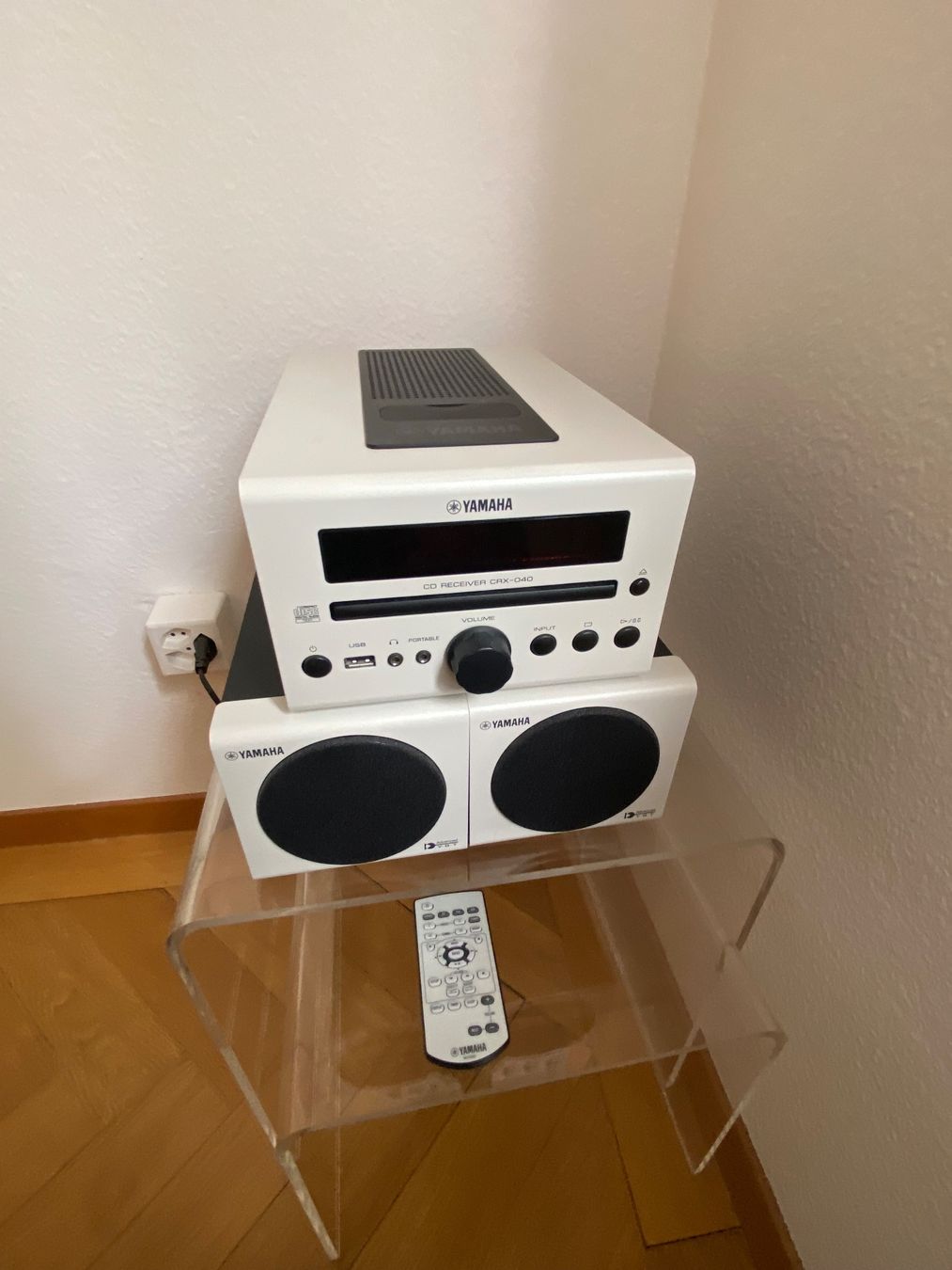 Yamaha Receiver: YAMAHA CD RECEIVER CRX-040 mit Lautsprecher – Gebraucht aus Bern von Violettaline 1