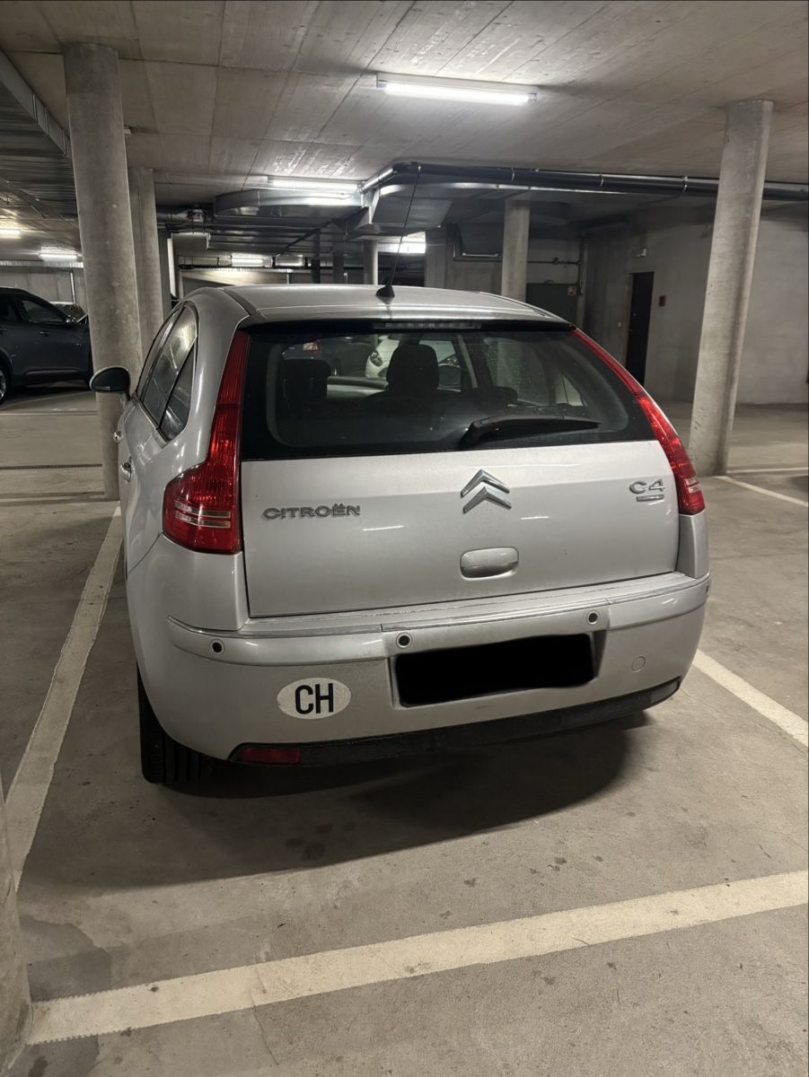Citroën Autos: Citroen C4 1.6i 110cv – D'occasion à Conthey par jul_h7fl 2