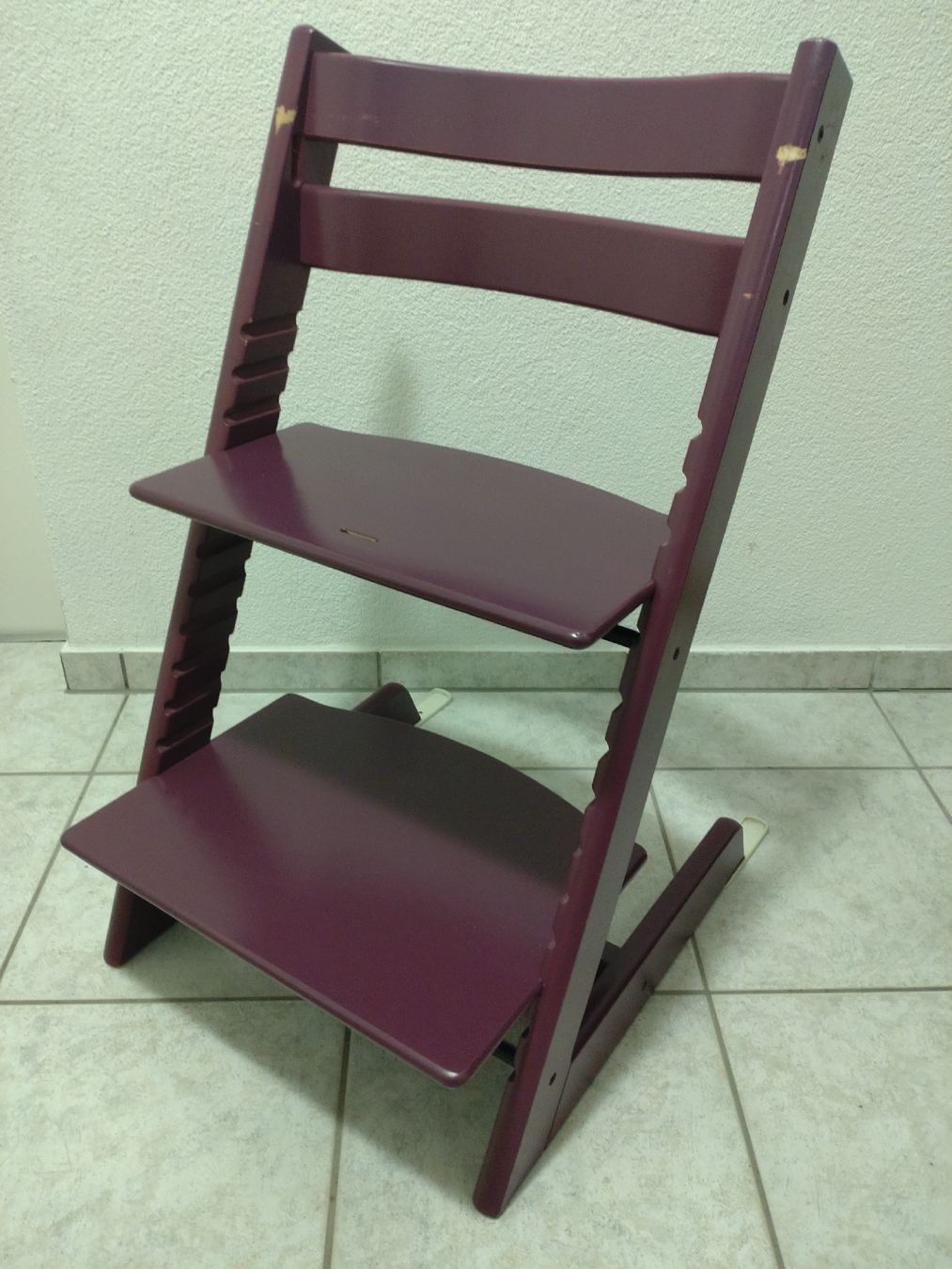 Stokke Seggioloni: Stokke Tripp Trapp Kinderstuhl Lila – Usato da Sempach venduto da babaxx