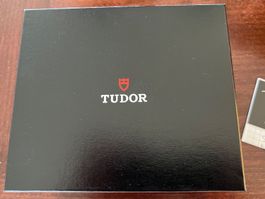 Uhrbox Tudor