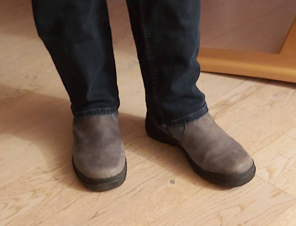Scarpe da donna: 2 Paar Winterstiefel Gr.39 – Usato da Uetendorf venduto da Ladouce 1