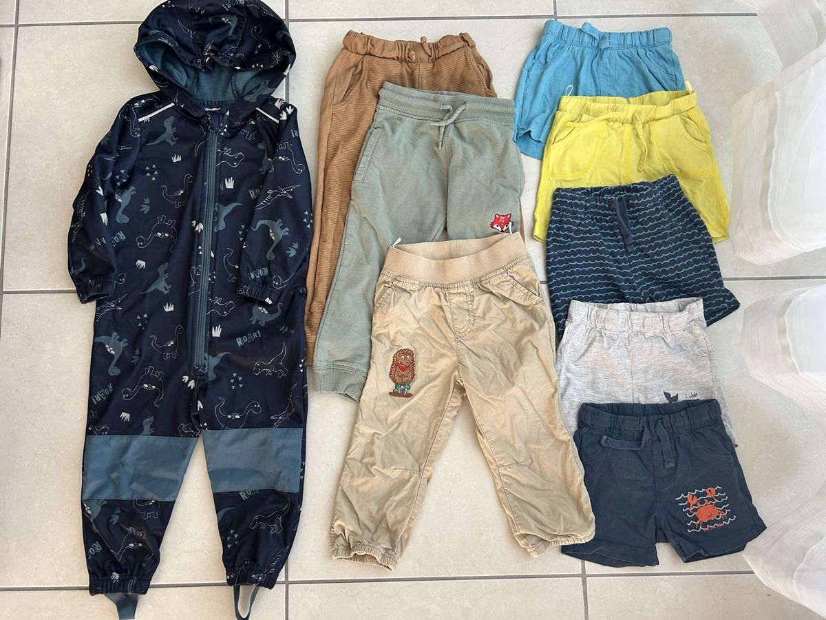 Lotti & Set di vestiti: Hosen Set 9 Teile Gr. 86-92 – Usato da Wetzikon ZH venduto da eva_5kj6