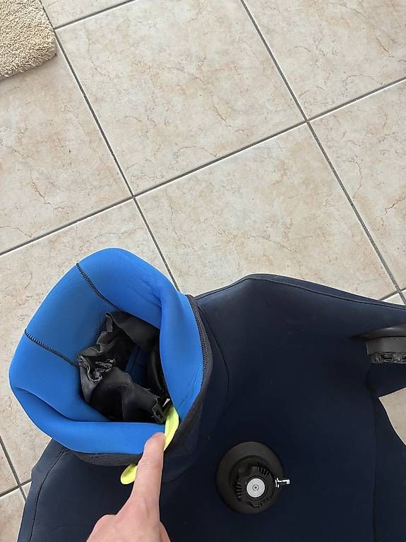 Mute per immersioni: Combinaison de plongée étanche  – Usato da Cortaillod venduto da dav_7sxj 4